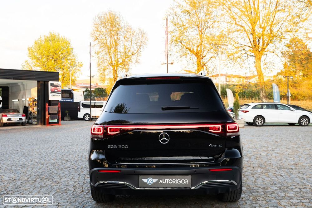 Mercedes-Benz EQB 300 4Matic AMG Line - 5