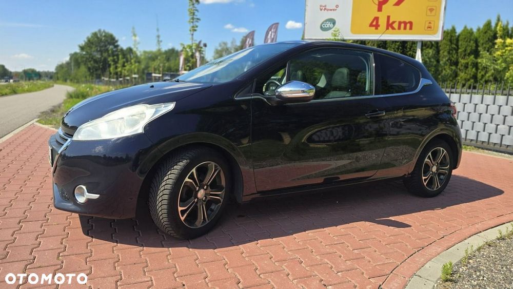 Peugeot 208 - 3