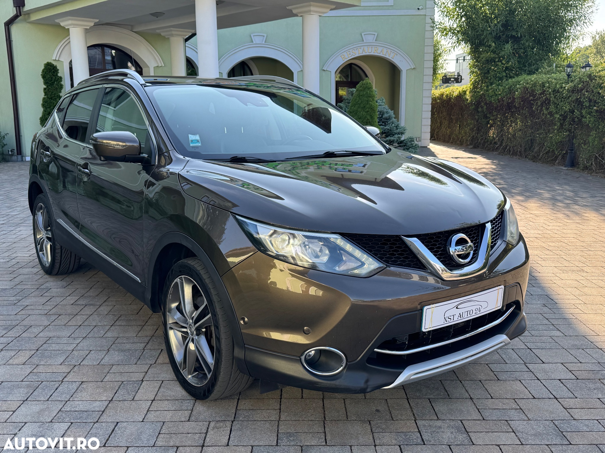 Nissan Qashqai 1.6 DCI Start/Stop X-TRONIC Tekna - 4