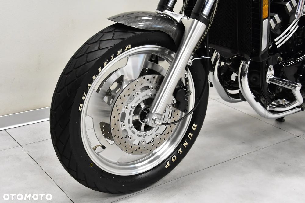 Yamaha V-MAX - 34