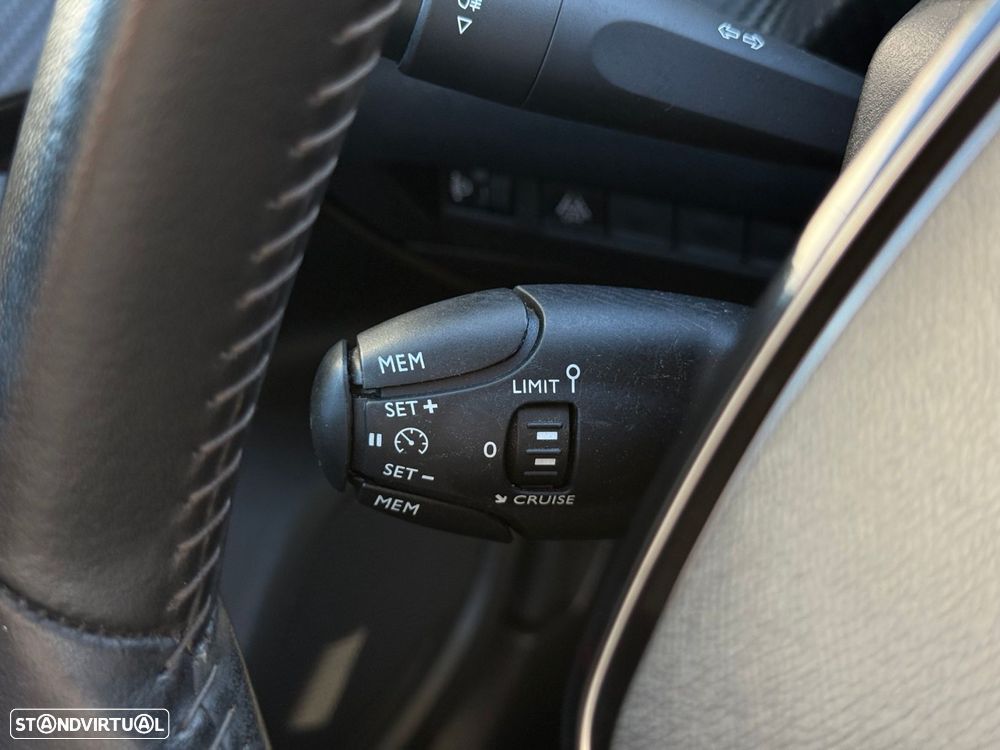 Peugeot 2008 1.5 BlueHDi Active - 24