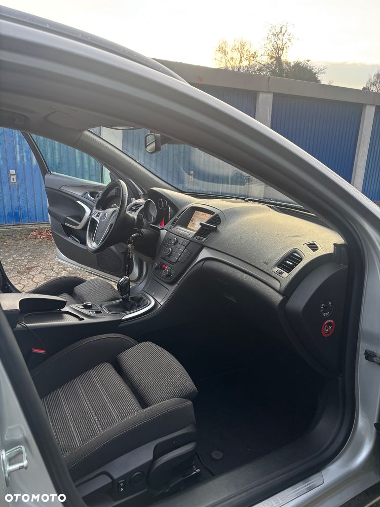 Opel Insignia 2.0 CDTI - 11