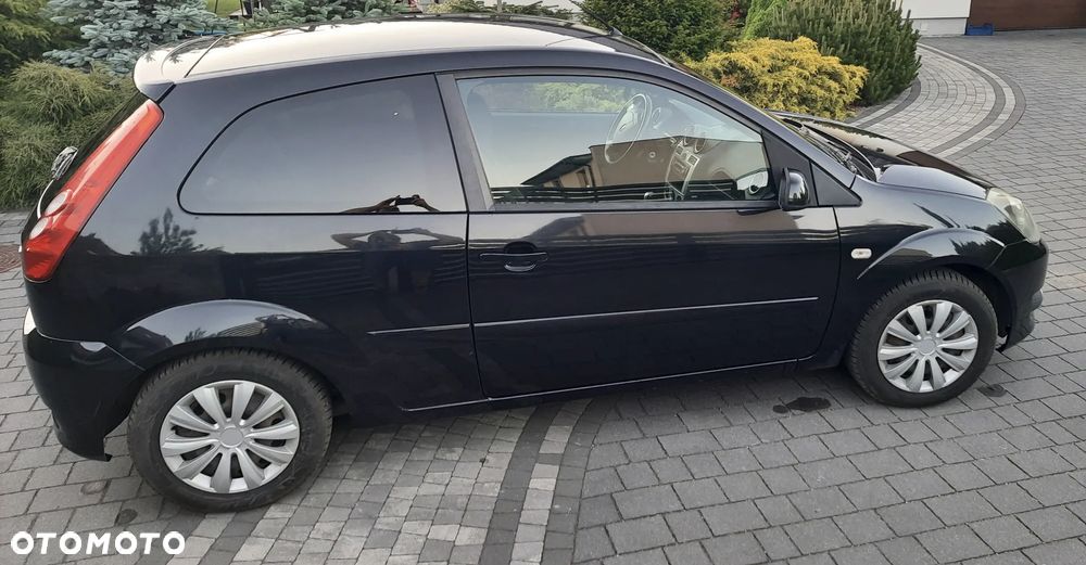 Ford Fiesta - 8