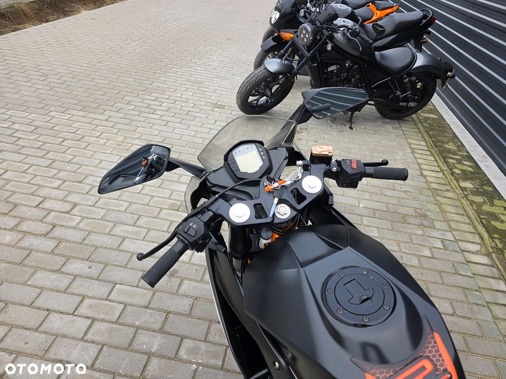 KTM RC 125 - 19