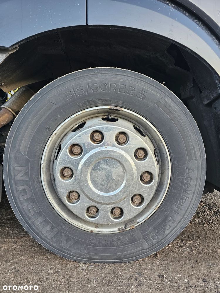 Mercedes-Benz ACTROS - 11