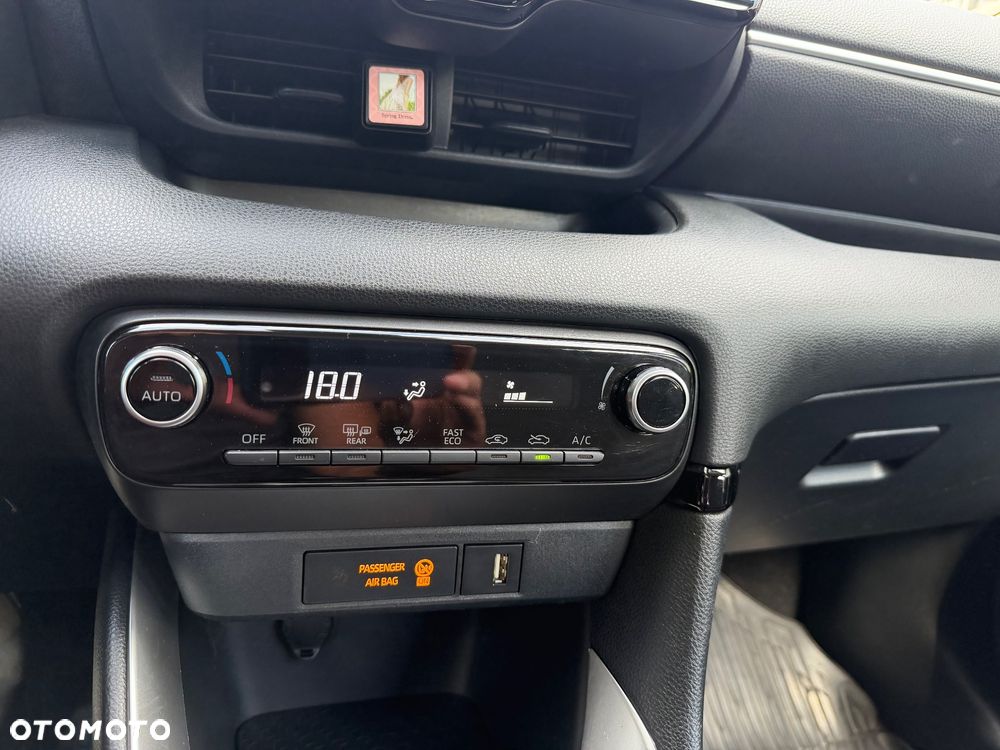 Toyota Yaris Hybrid 1.5 Active - 22