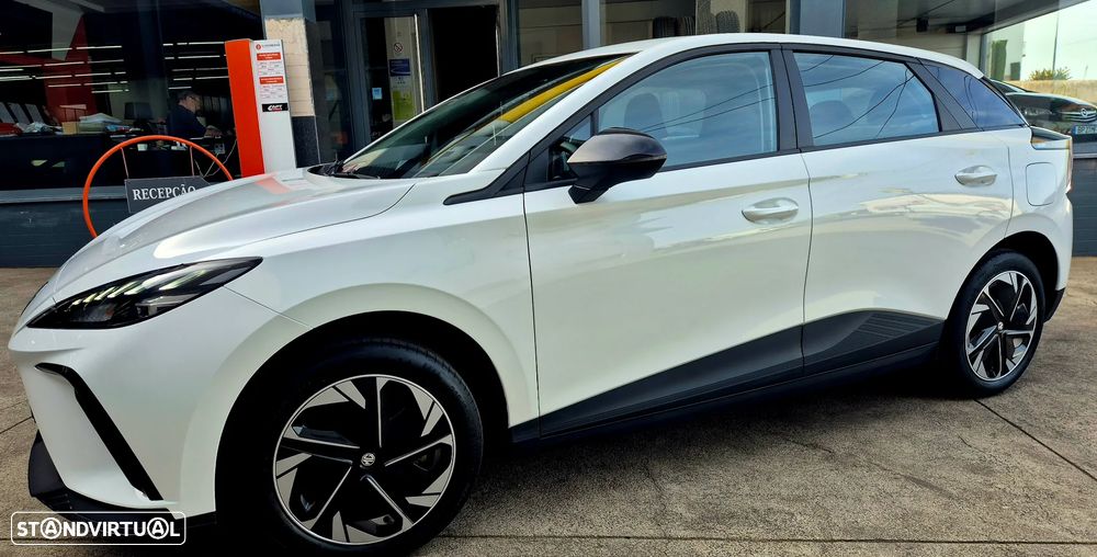 MG MG4 4 Standard - 19