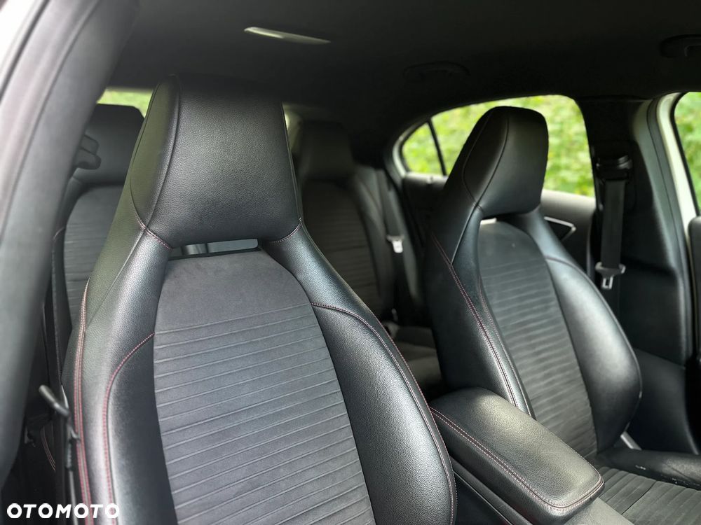 Mercedes-Benz Klasa A 180 AMG Line - 10