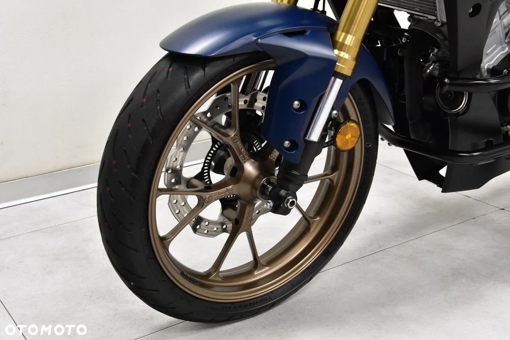 Honda CB - 31