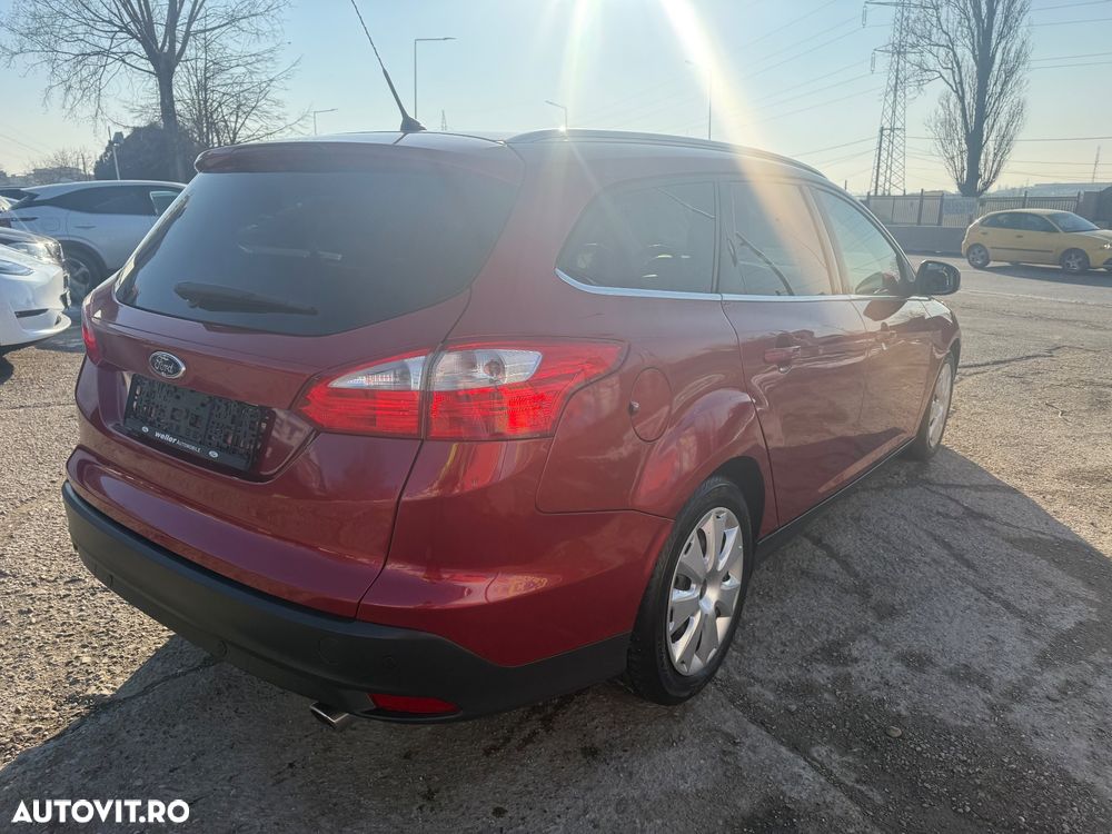Ford Focus 2.0 TDCI DPF Powershift Titanium - 5