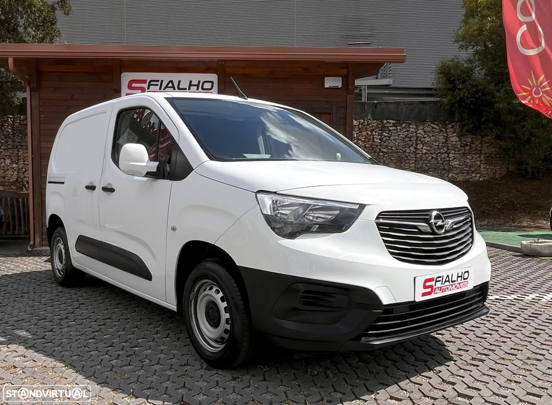 Opel Combo 1.5 CDTI Enjoy 3 lug. Ecrã táctil - 2
