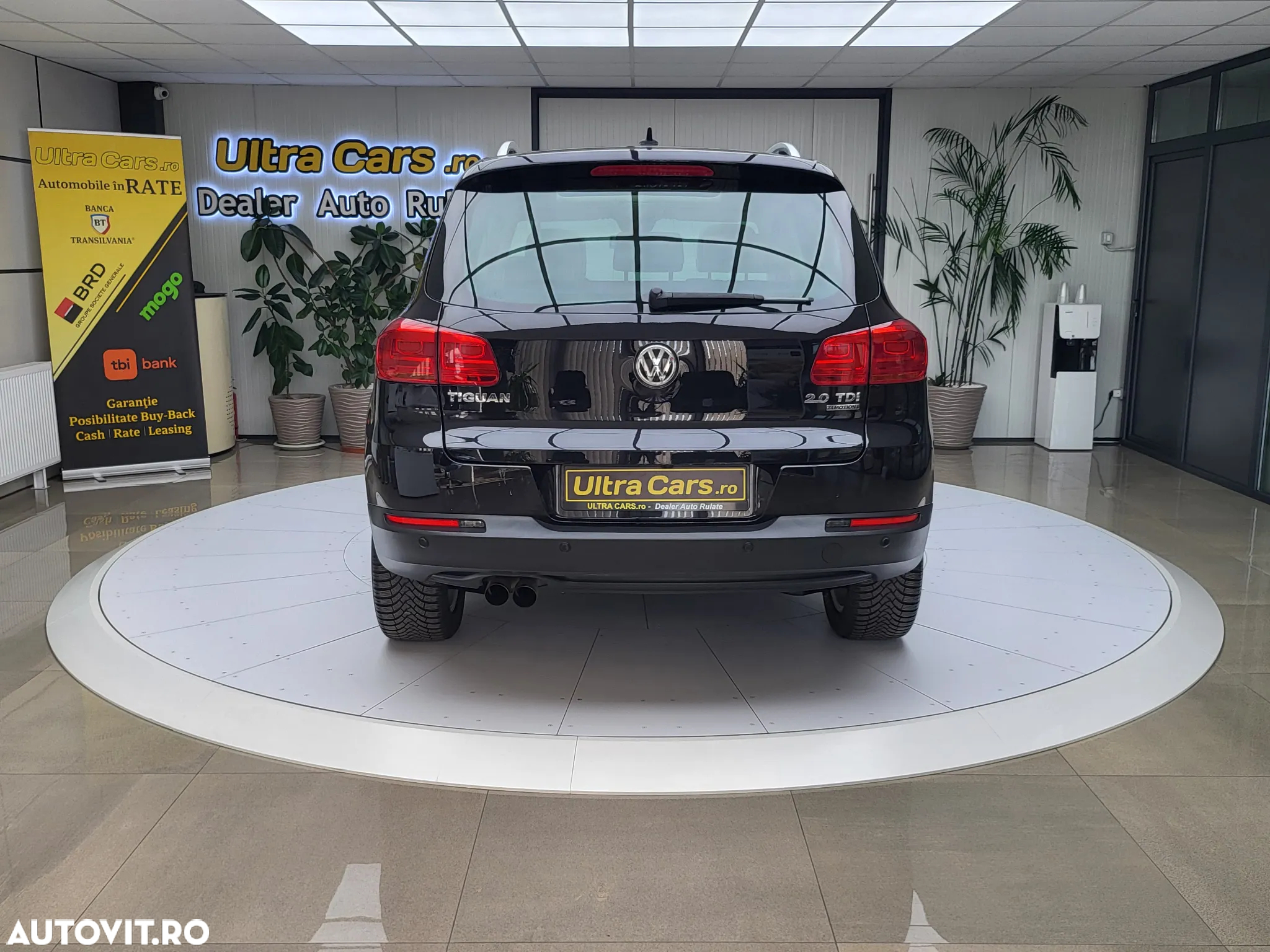 Volkswagen Tiguan 2.0 TDI 4Motion Track & Field - 4