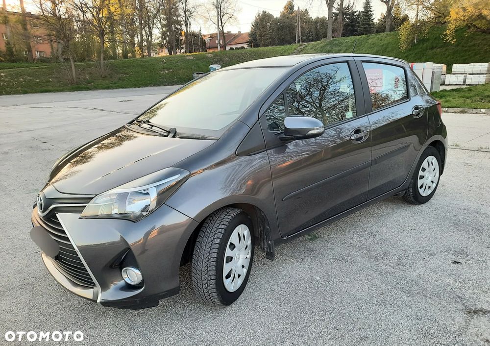 Toyota Yaris 1.33 Premium EU6 - 11