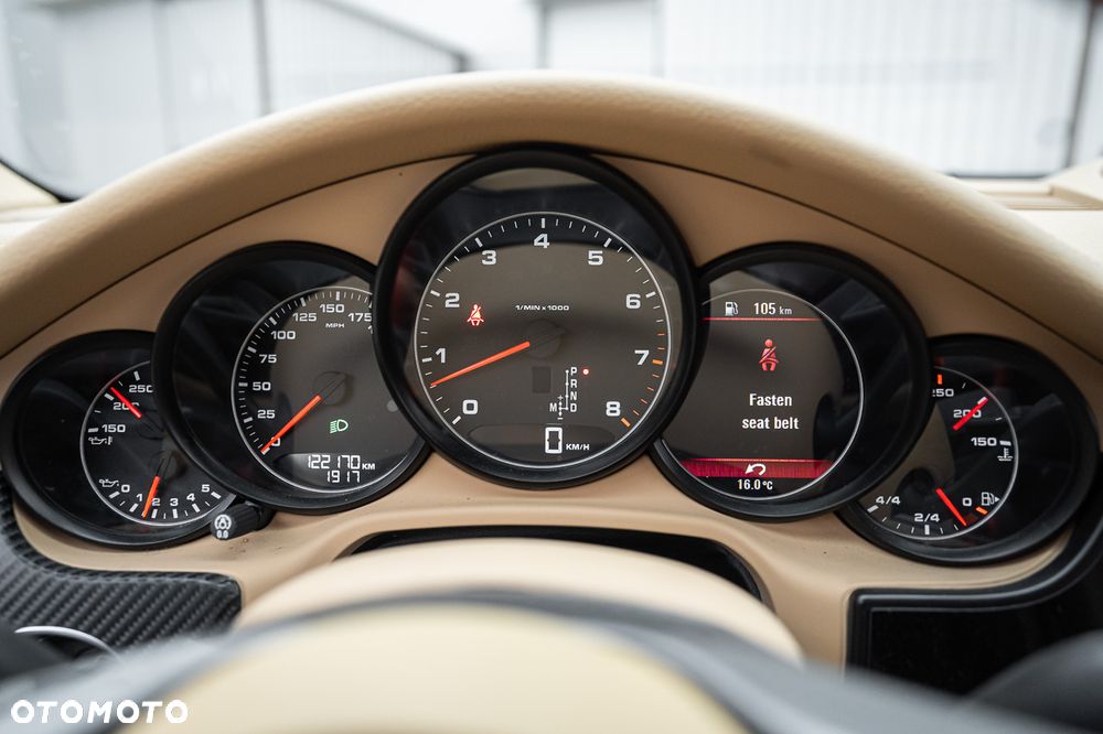 Porsche Panamera 4 PDK Platinum Edition - 19