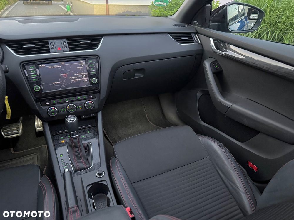 Skoda Octavia 2.0 TSI (Green tec) DSG RS - 9