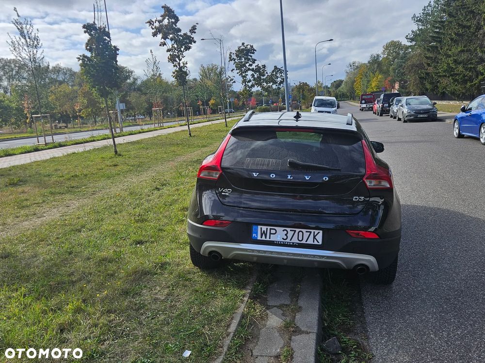 Volvo V40 D3 Momentum - 4