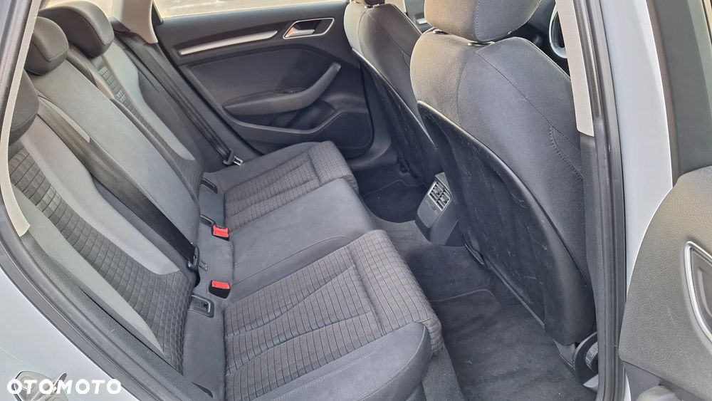 Audi A3 Sportback 1.6 TDI Attraction - 8