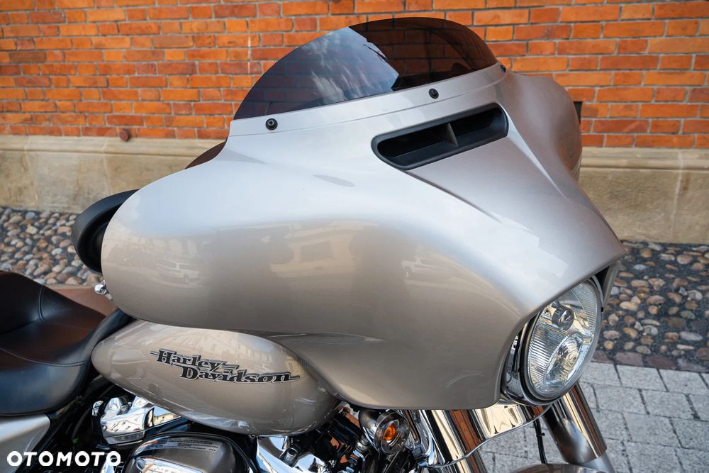 Harley-Davidson Touring Street Glide - 7