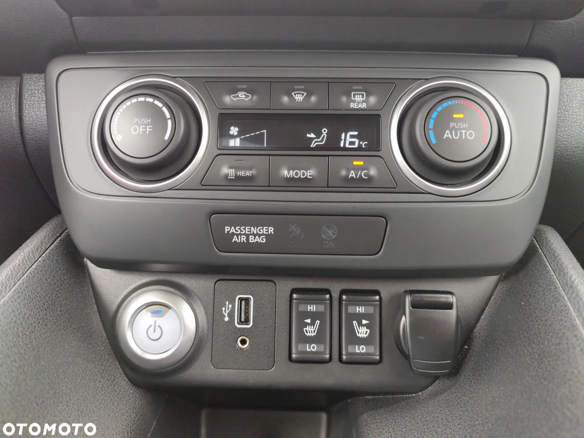 Nissan Leaf 40kWh Acenta (6.6 kW) - 26