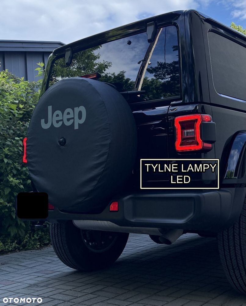 Jeep Wrangler - 32