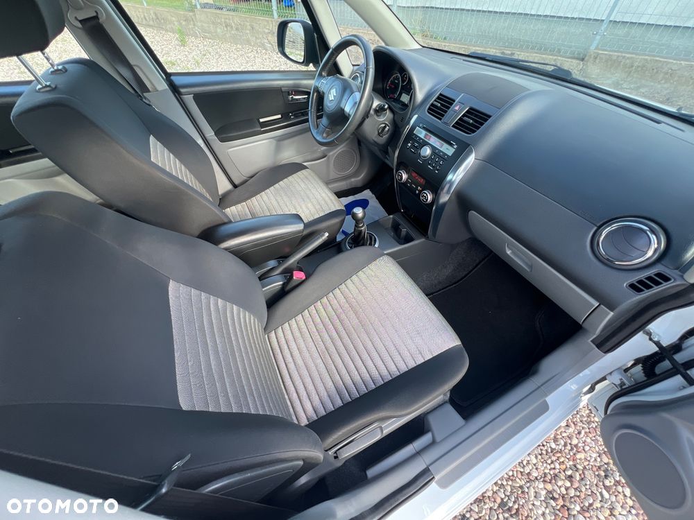 Suzuki SX4 1.6 VVT 4x2 City+ - 28
