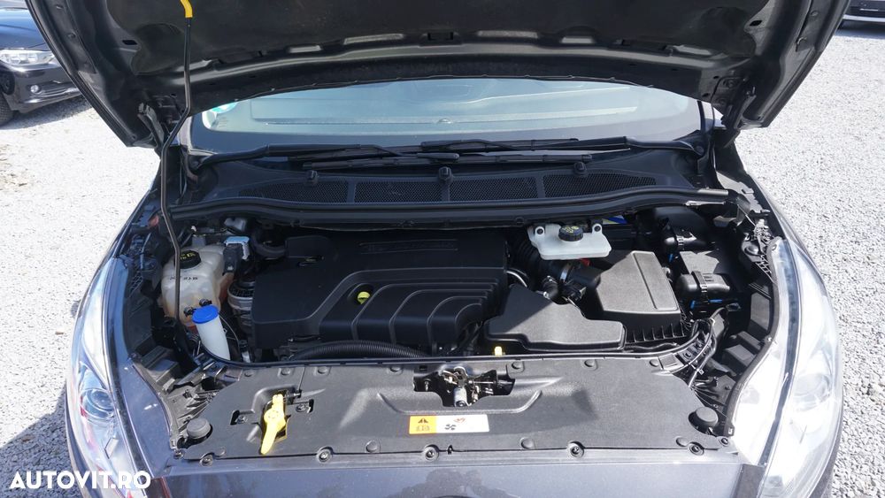 Ford S-Max 2.0 TDCi Titanium - 35