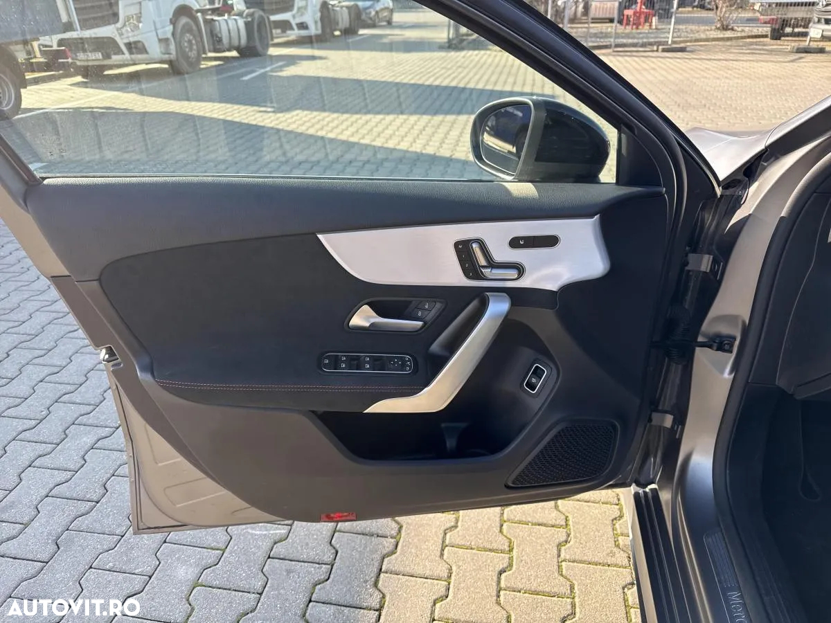 Mercedes-Benz A 220 4MATIC MHEV 8G-DCT Sedan - 10