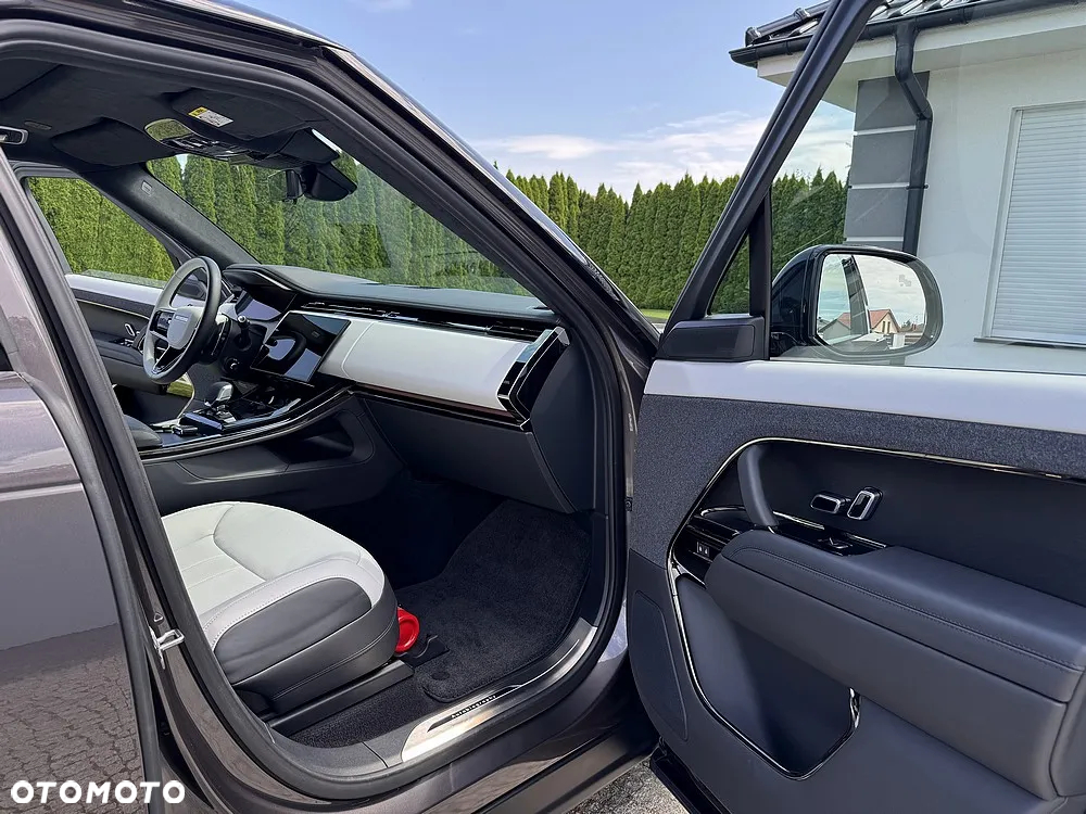 Land Rover Range Rover Sport - 38
