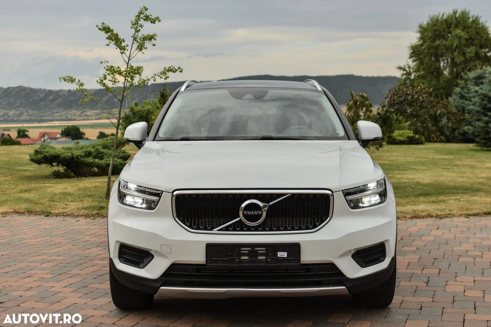 Volvo XC 40 Recharge T5 Twin Engine AT7 R-Design - 10