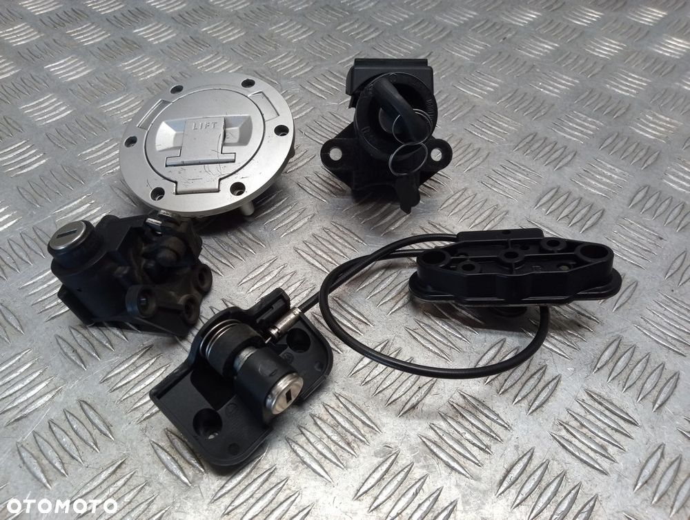 Stacyjka, korek paliwa zamki, moduły BMW R 1200RT K26 10-14r   PN. 61318543110 - 2
