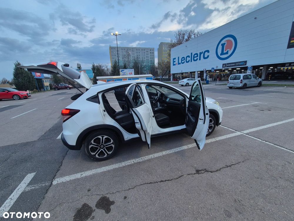 Honda HR-V 1.5 i-VTEC CVT Executive - 22