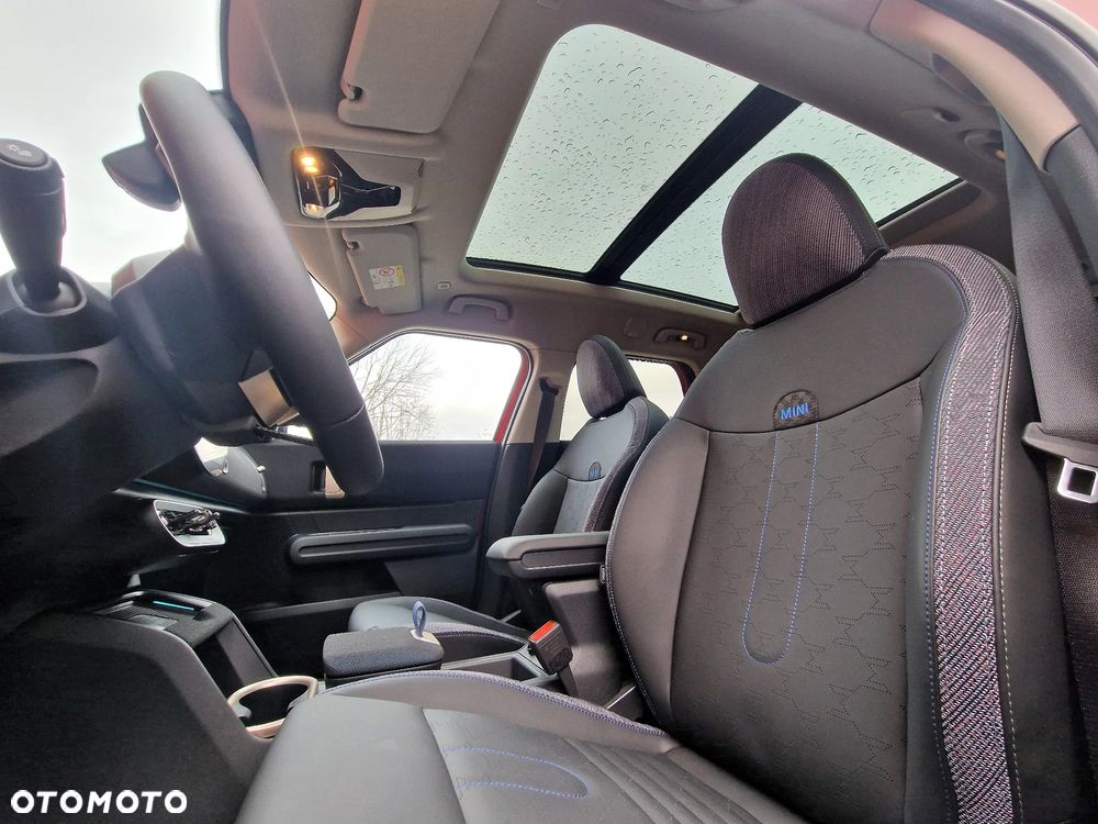 MINI Countryman SE ALL4 66.5kWh Linia Classic - 24