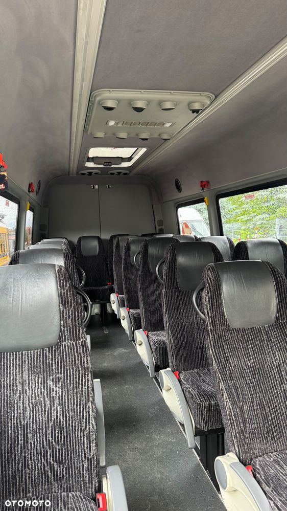 Mercedes-Benz Sprinter - 6