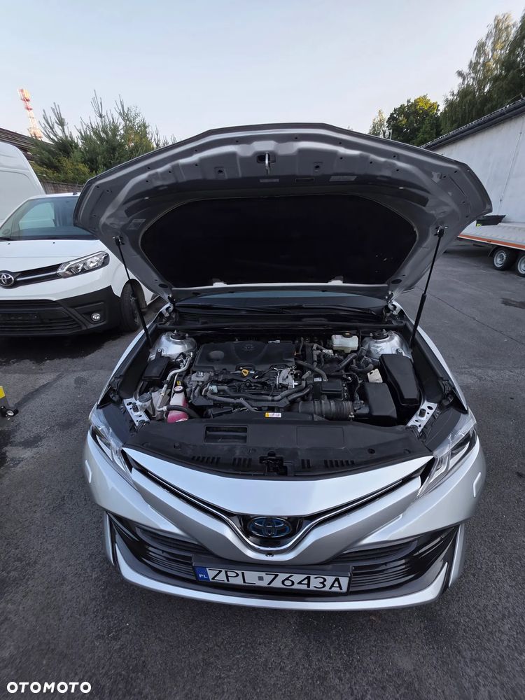 Toyota Camry - 32