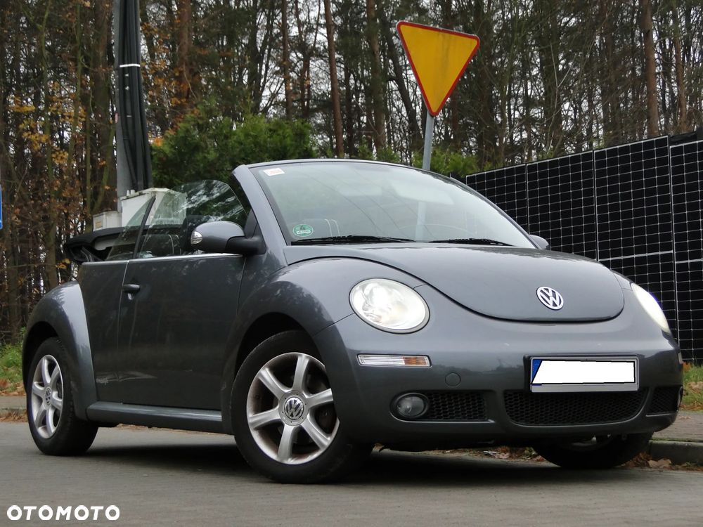 Volkswagen New Beetle - 11