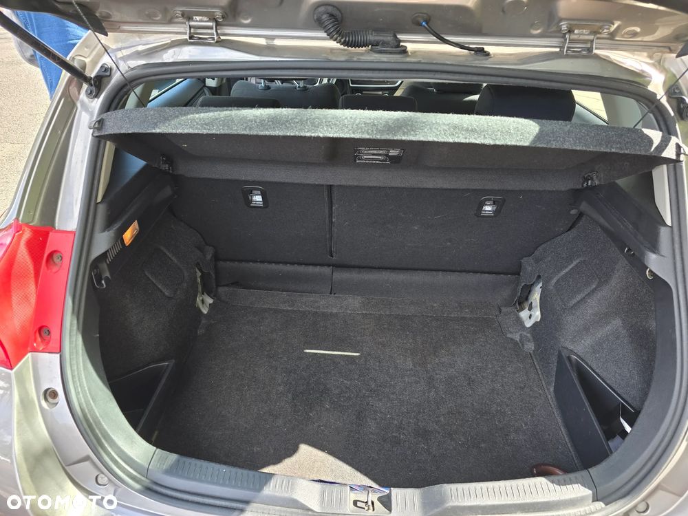 Toyota Auris 1.6 Premium MS - 34