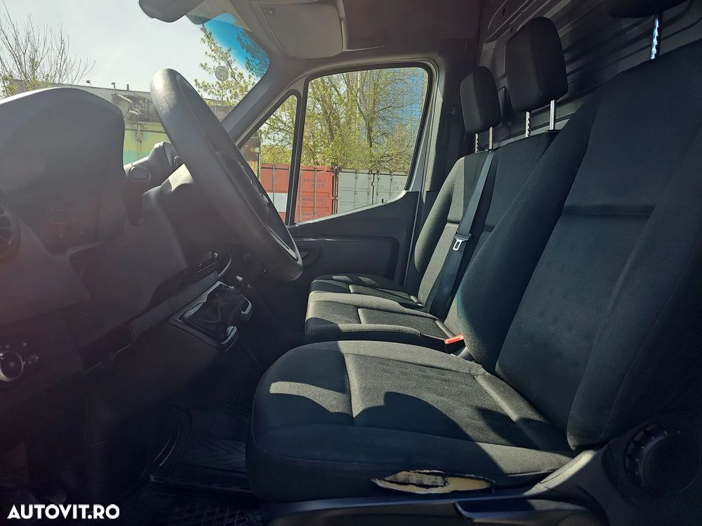 Mercedes-Benz Sprinter - 18