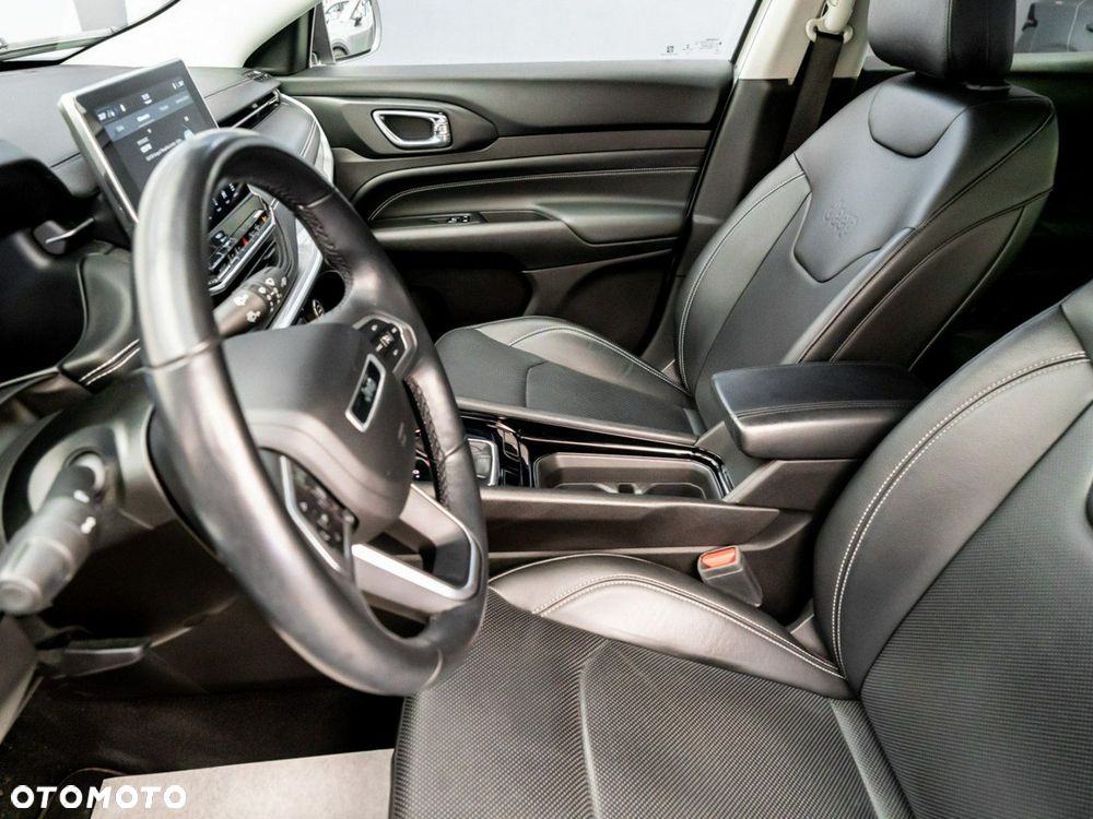 Jeep Compass - 28