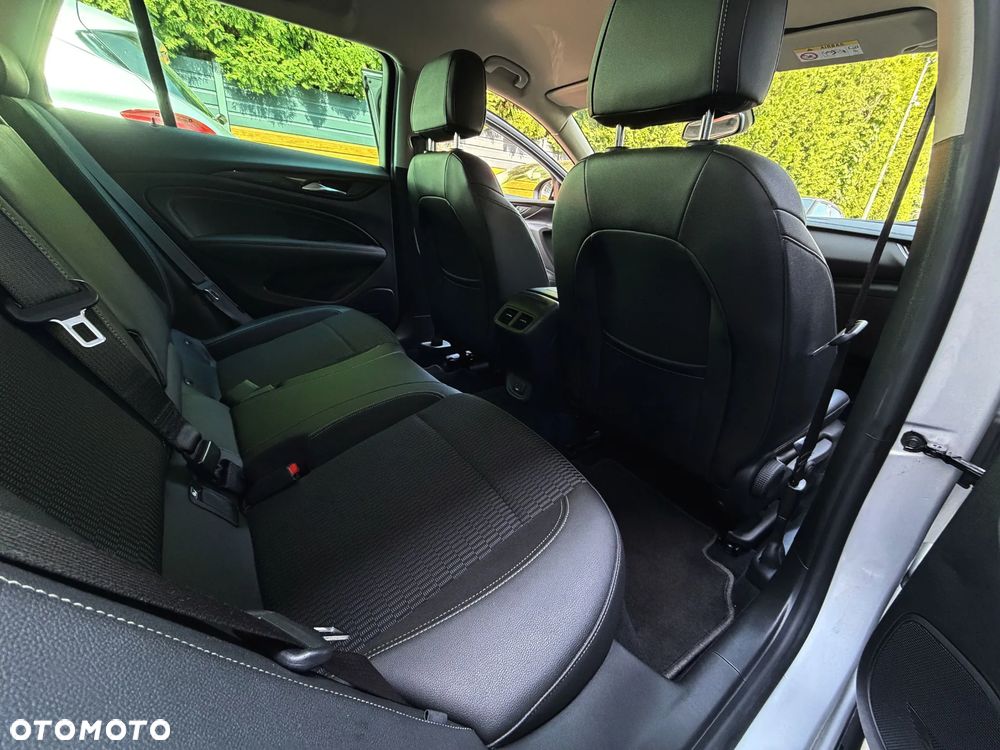 Opel Insignia 1.6 Dynamic - 17