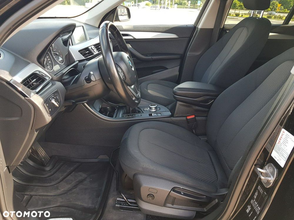 BMW X1 sDrive18d Business Edition - 9