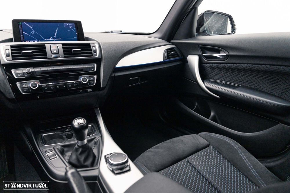 BMW 116 d Pack M - 19