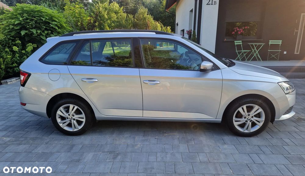 Skoda Fabia 1.0 TSI Ambition - 4