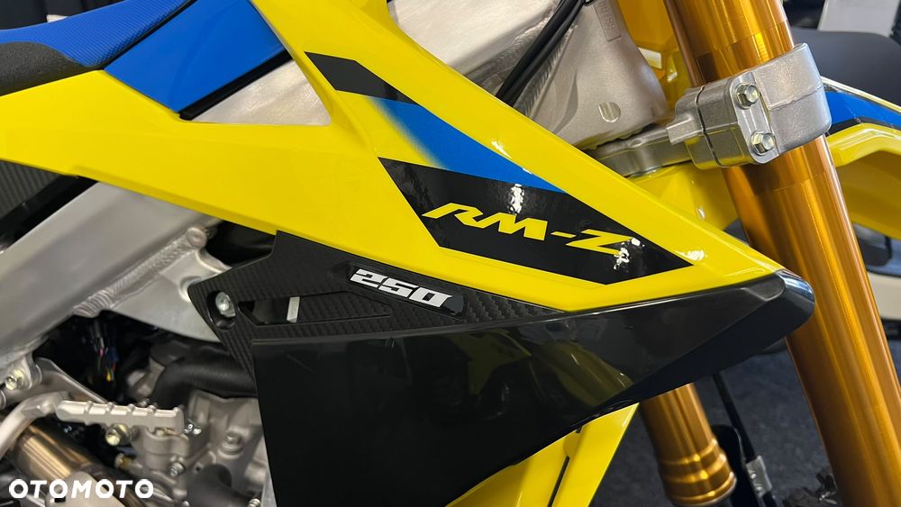 Suzuki RM-Z - 8