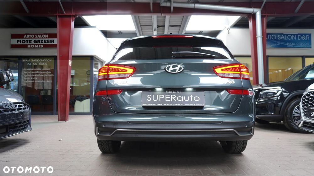 Hyundai i30 1.5 T-GDI 48V Smart Plus DCT - 13