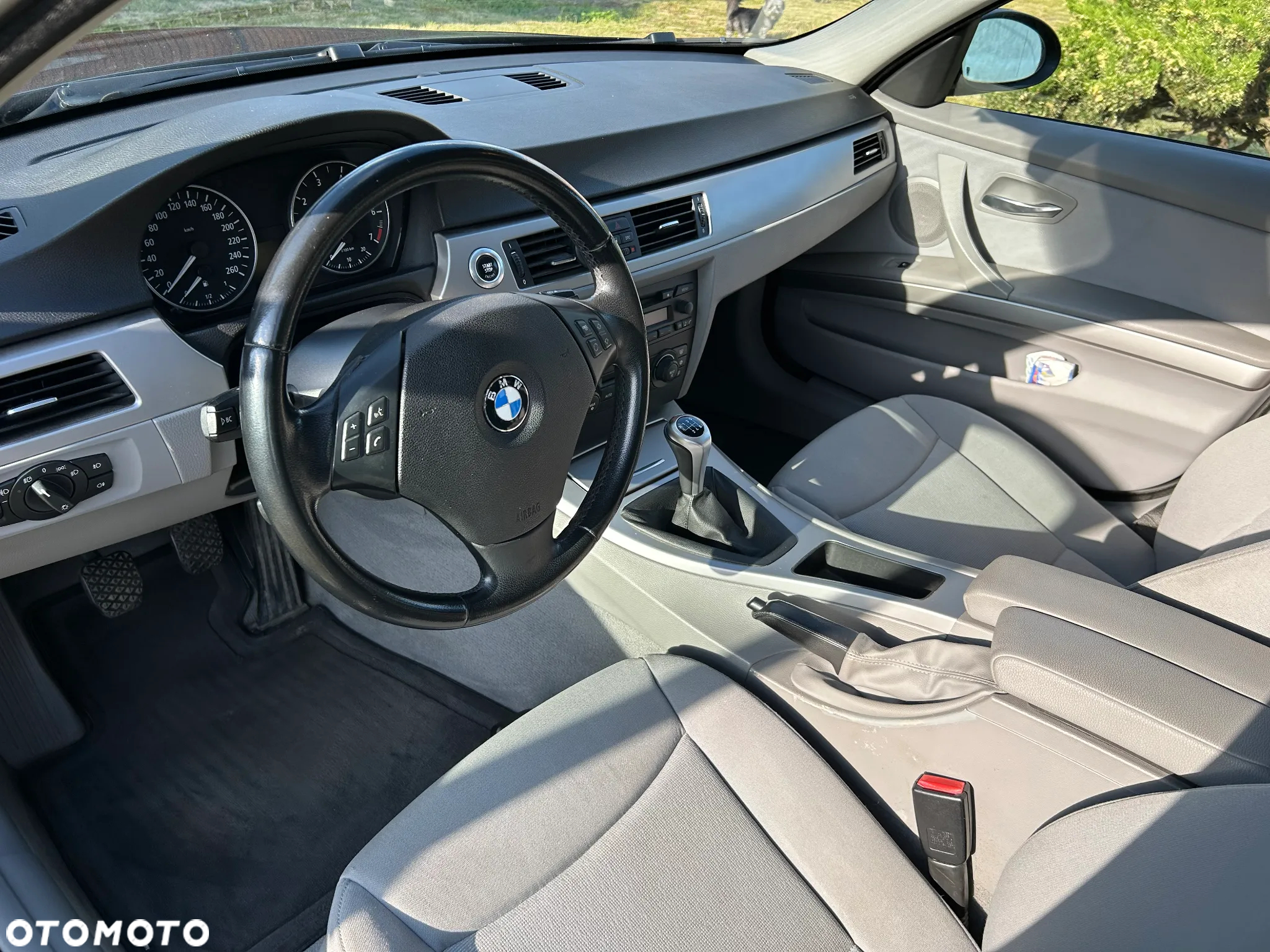 BMW Seria 3 318i Touring - 4