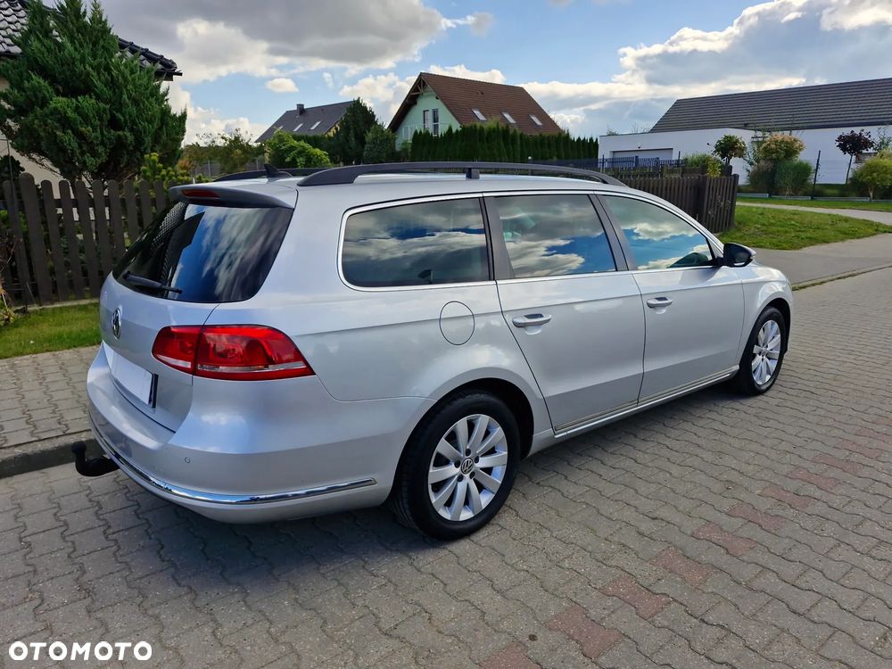 Volkswagen Passat 2.0 TDI Comfortline - 4