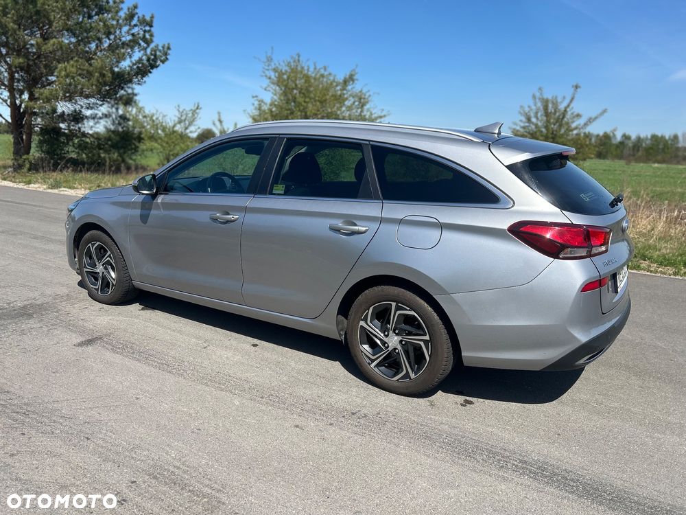Hyundai i30 1.6 D Comfort DCT - 12