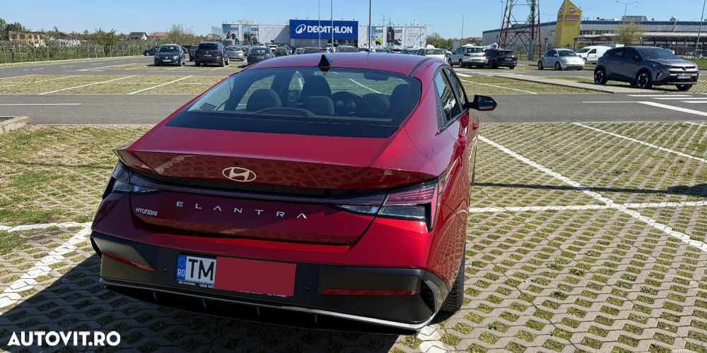 Hyundai Elantra 1.6 l 123 CP 6MT Highway - 2
