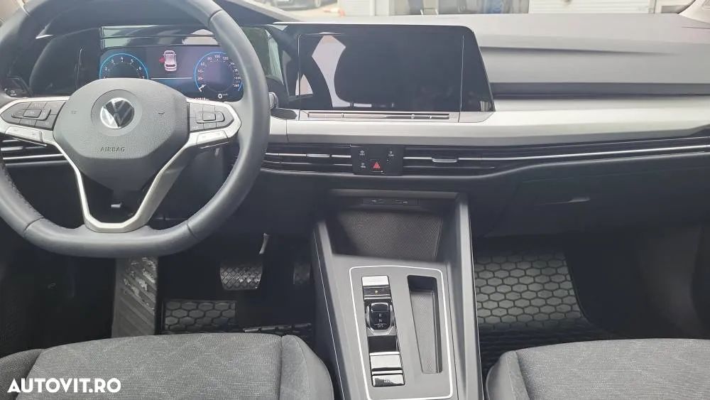 Volkswagen Golf 1.5 eTSI ACT DSG MHEV Life - 4