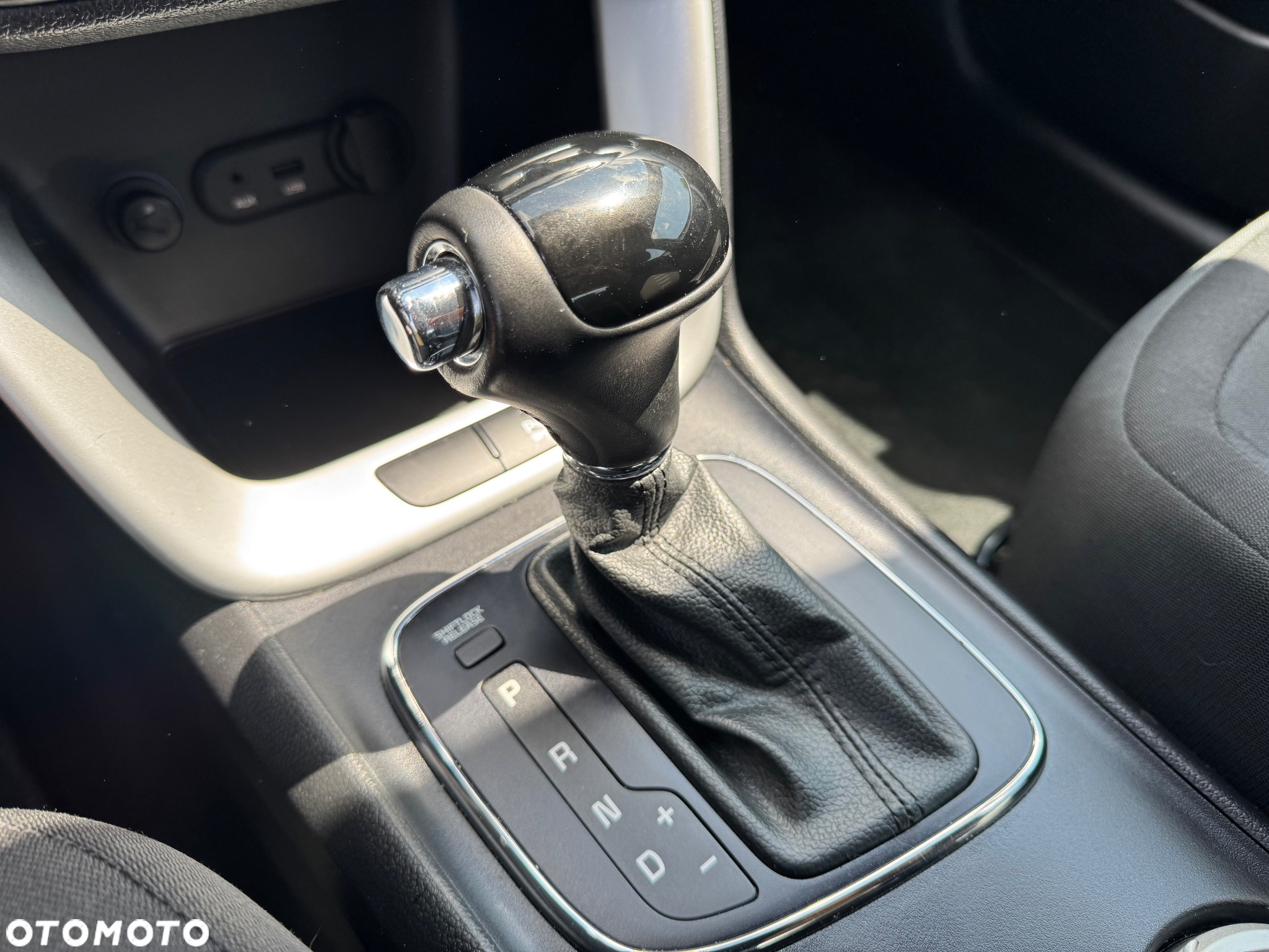Kia Ceed Cee'd 1.6 GDI L Business Line DCT - 17